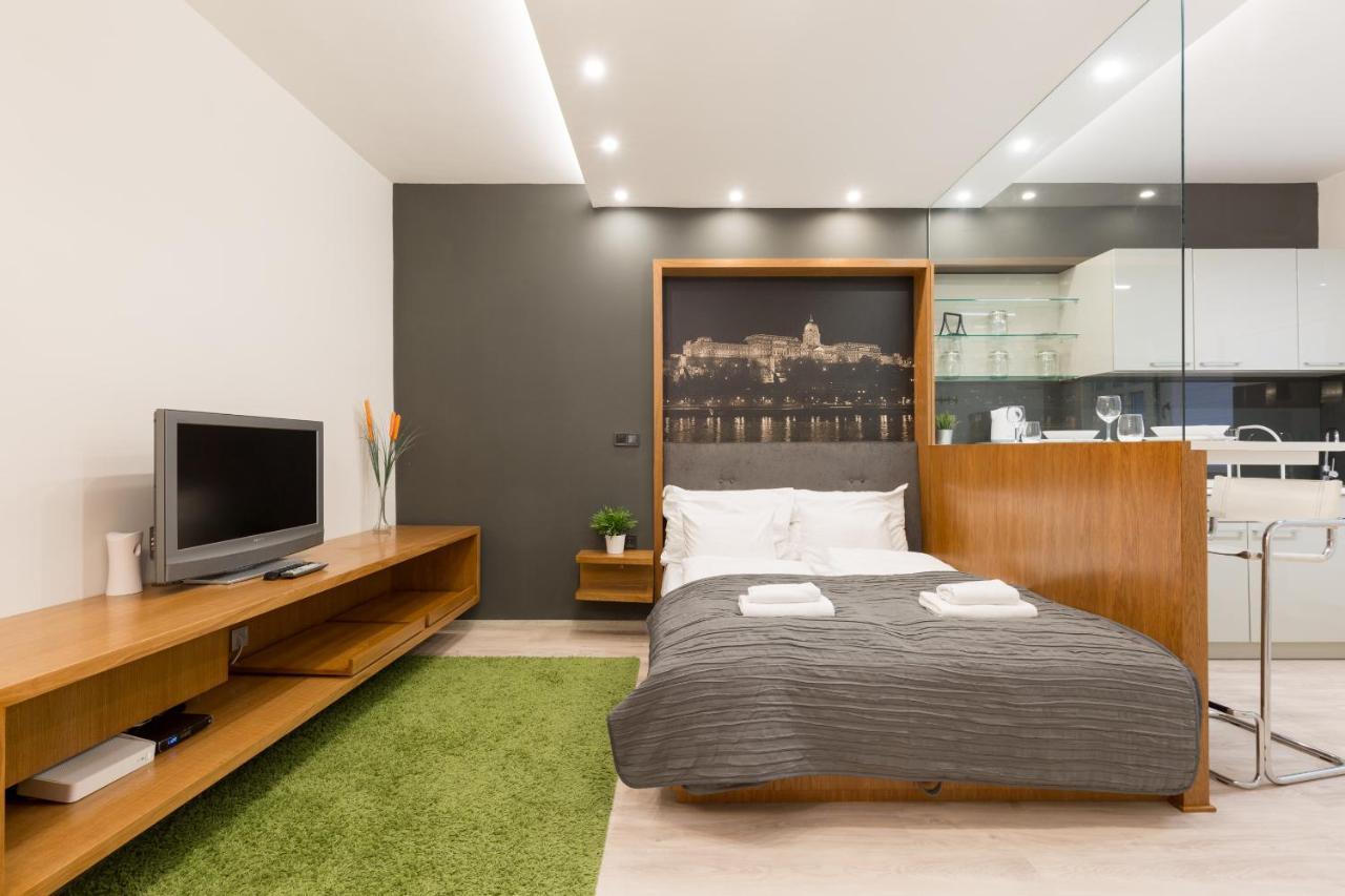 Retro Budapest Dream Suite Near The Danube Bagian luar foto